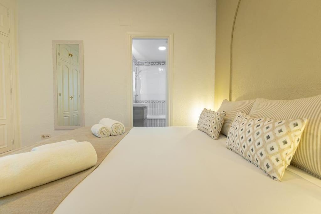 Triana Deluxe By Valcambre Sevilha Exterior foto